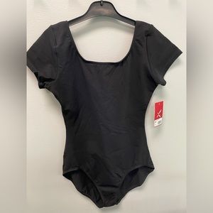 Capezio Short Sleeve Leotard in Black CC400 Size Extra Large Adult NWT